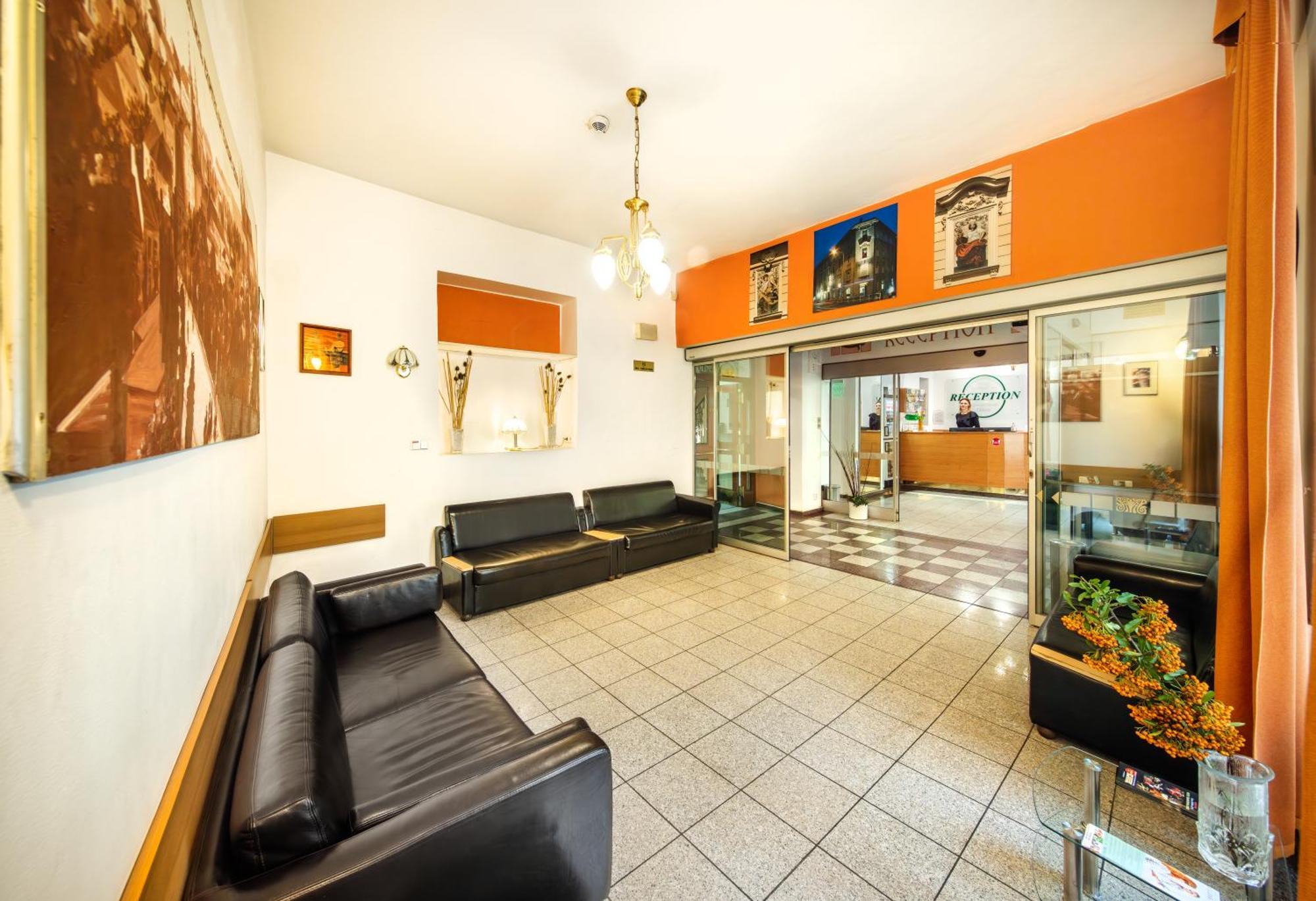 Golden Garni 3* Prague